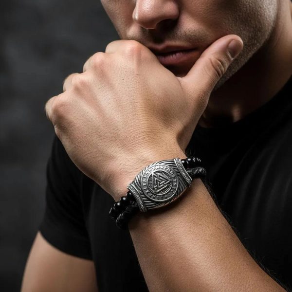 Браслет из черного оникса и кожи с магическим символом Валькнут